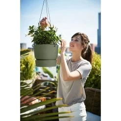 Elho 24cm Leaf Green Greenville Hanging Basket Planter 10 Elho 24cm Leaf Green Greenville Hanging Basket Planter -Green Garden Shop 8711904332440 4
